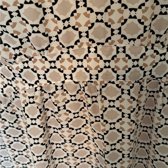 LOFT Pullover V Top in Black and Taupe Size 4 - Picture 5 of 5